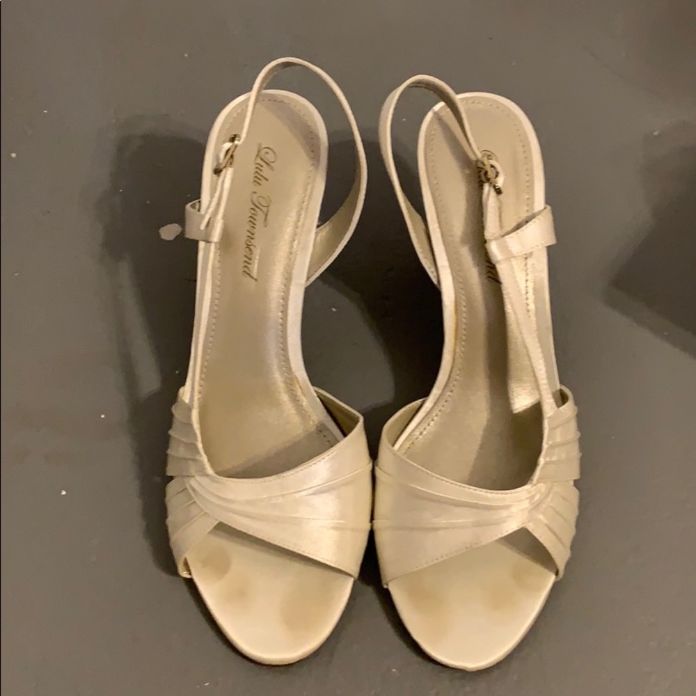 Cream satin dress heels